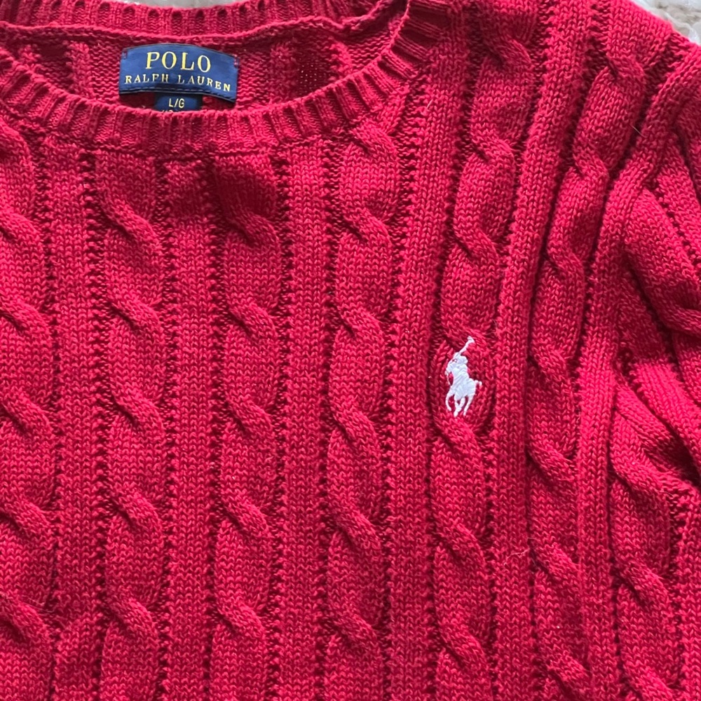 Size large in youth, size small in womens